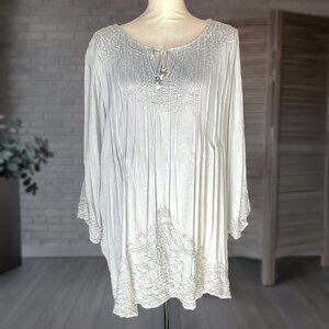 SOLITAIRE Women’s Boho Embroidered Gray Tunic Top Size 2X